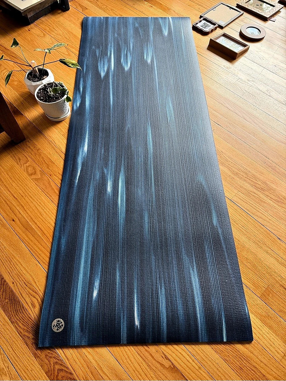 Manduka PRO Mat Limited Edition - 71" Midnight Blue